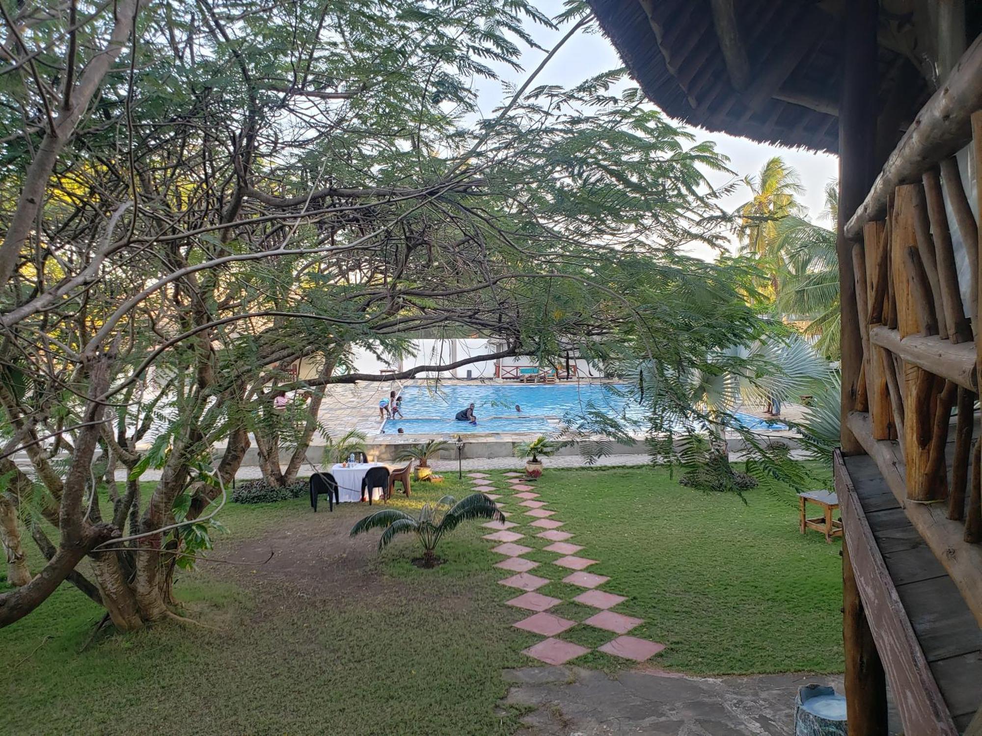 Kwa Mama Village Beach Resort Darüsselam Dış mekan fotoğraf