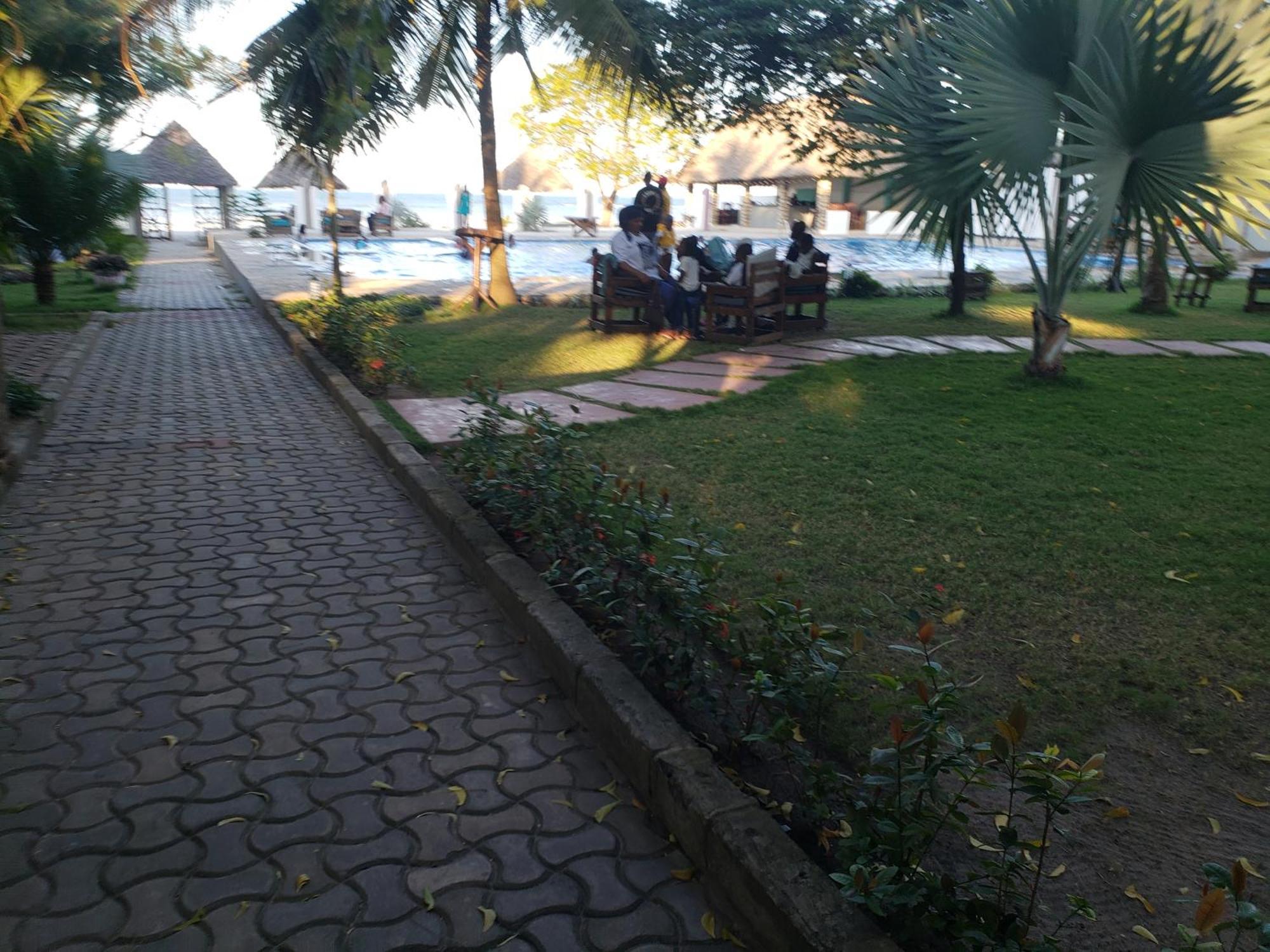 Kwa Mama Village Beach Resort Darüsselam Dış mekan fotoğraf