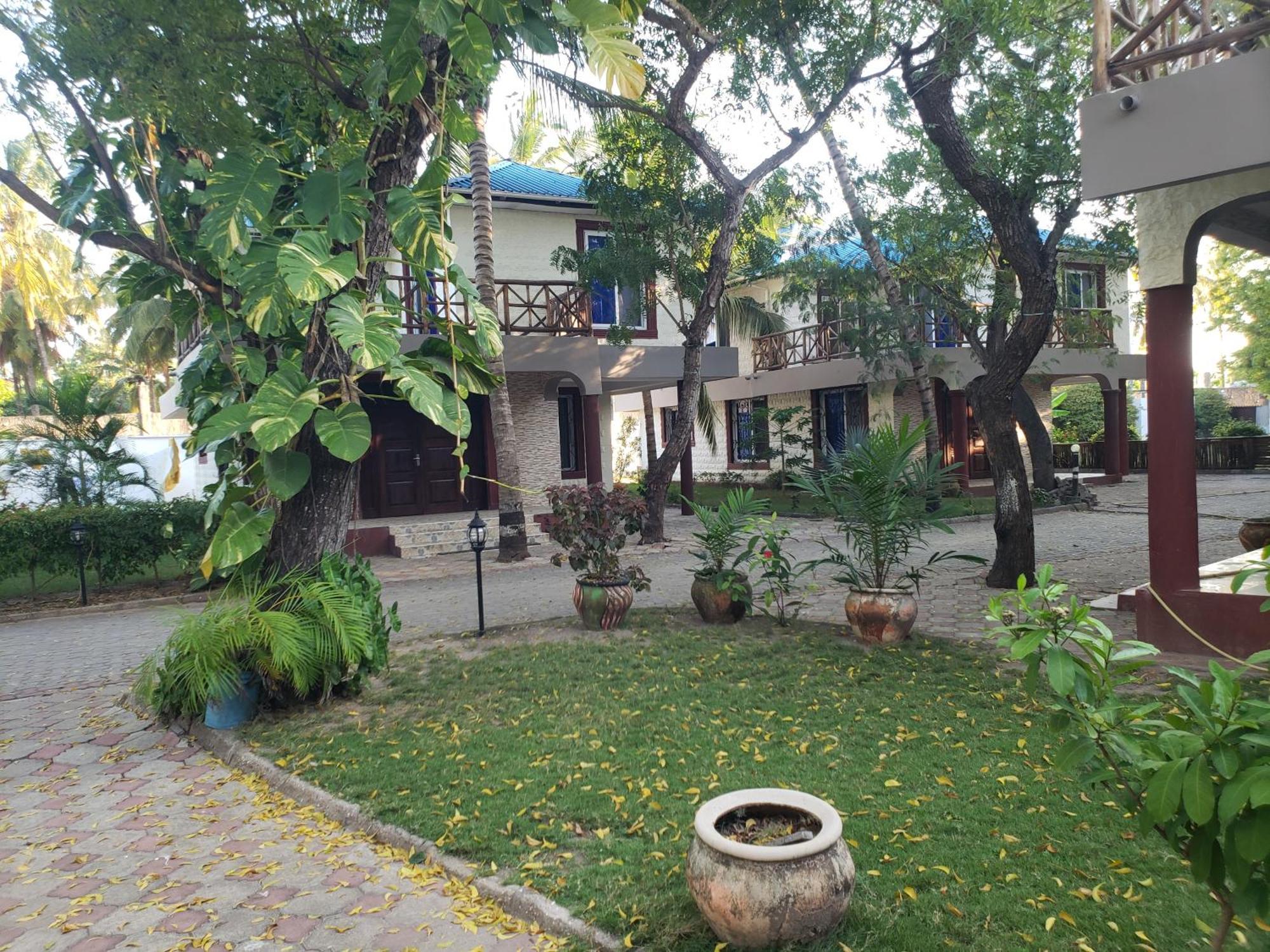 Kwa Mama Village Beach Resort Darüsselam Dış mekan fotoğraf